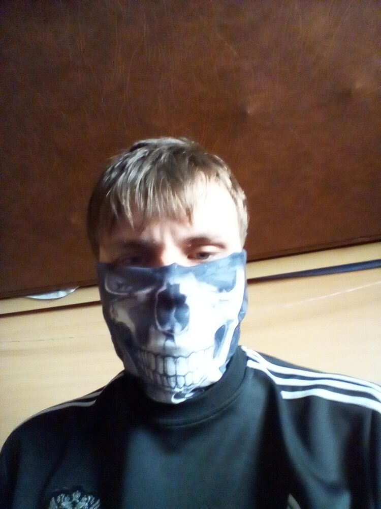  42943987  Artem, 27 ,    