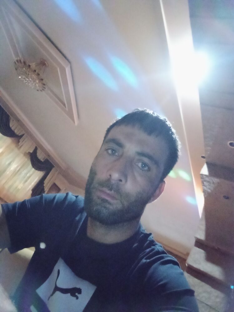  37816917  Hakov, 32 ,    