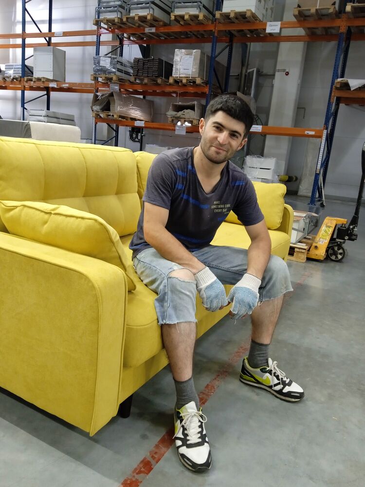  31079637  SHOXRUX, 27 ,    