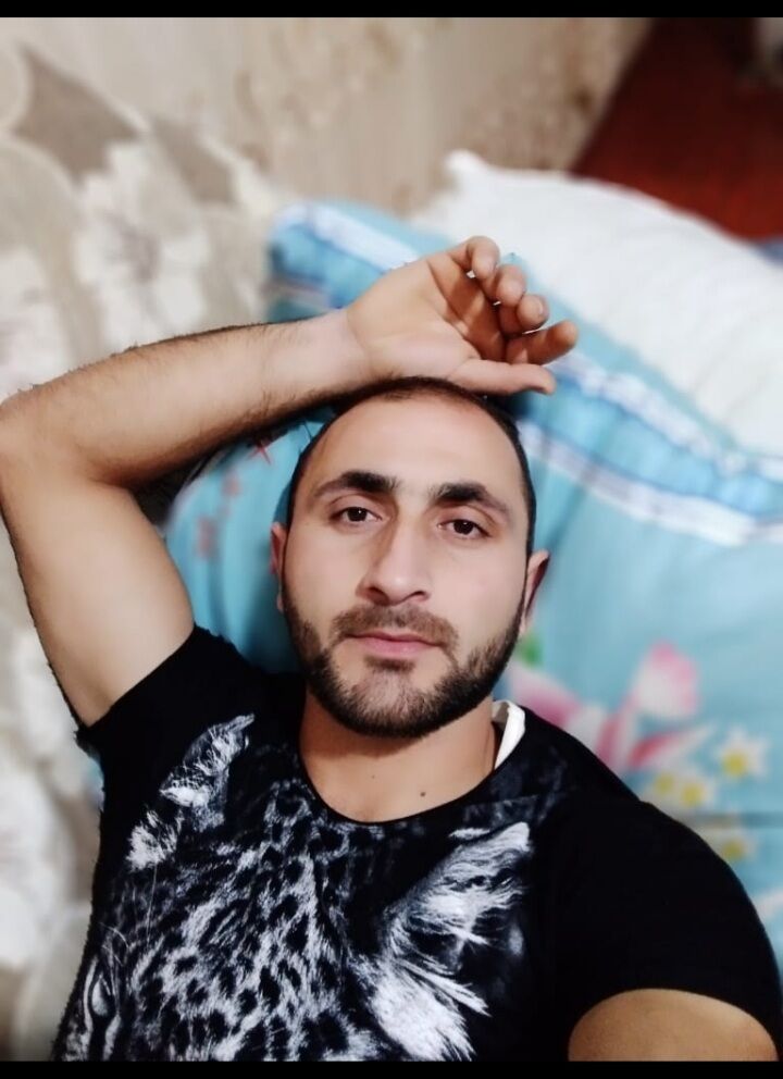  49442837  , 33 ,    