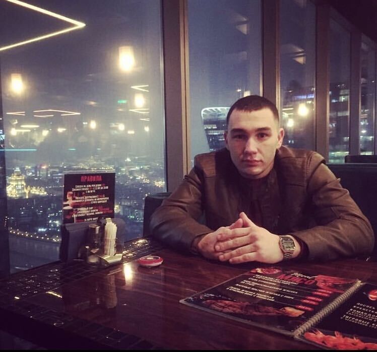  54420247  , 28 ,    --