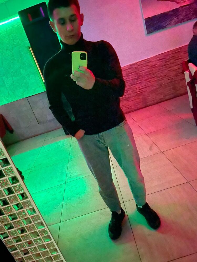  -,   Kirill, 20 ,   ,   