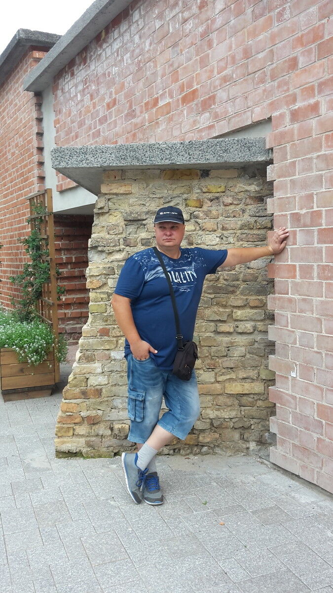  17007357  Niaska, 50 ,    
