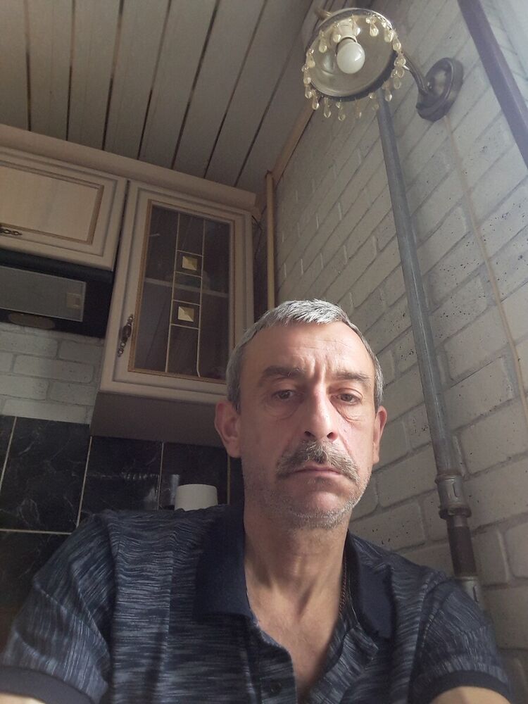  22301797  , 52 ,    