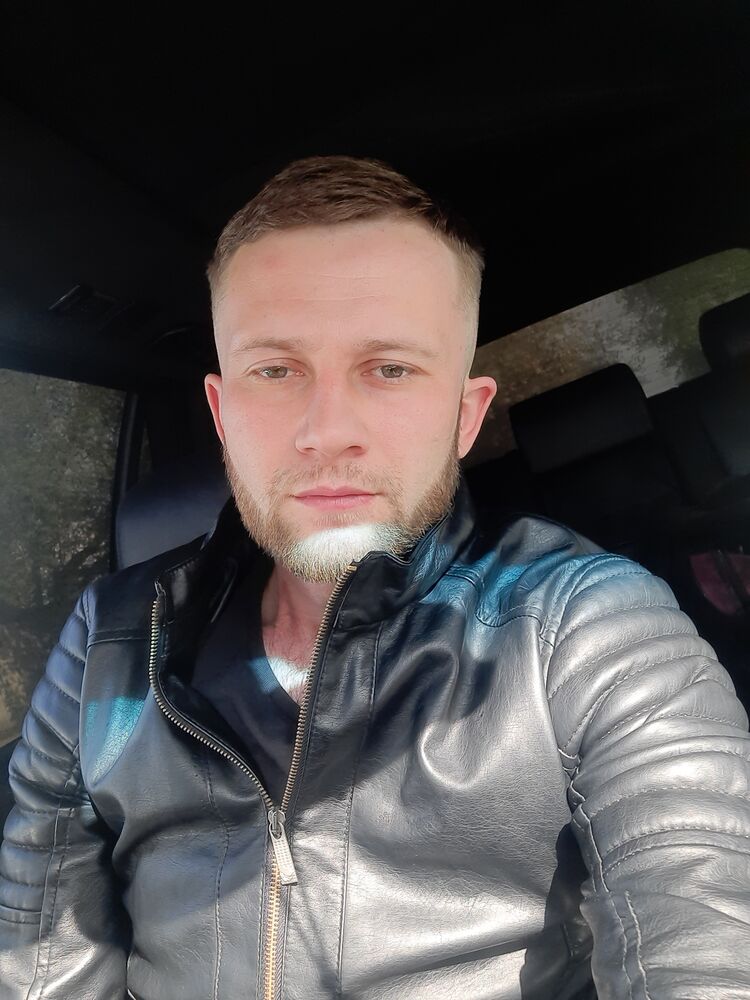  30745027  , 32 ,    