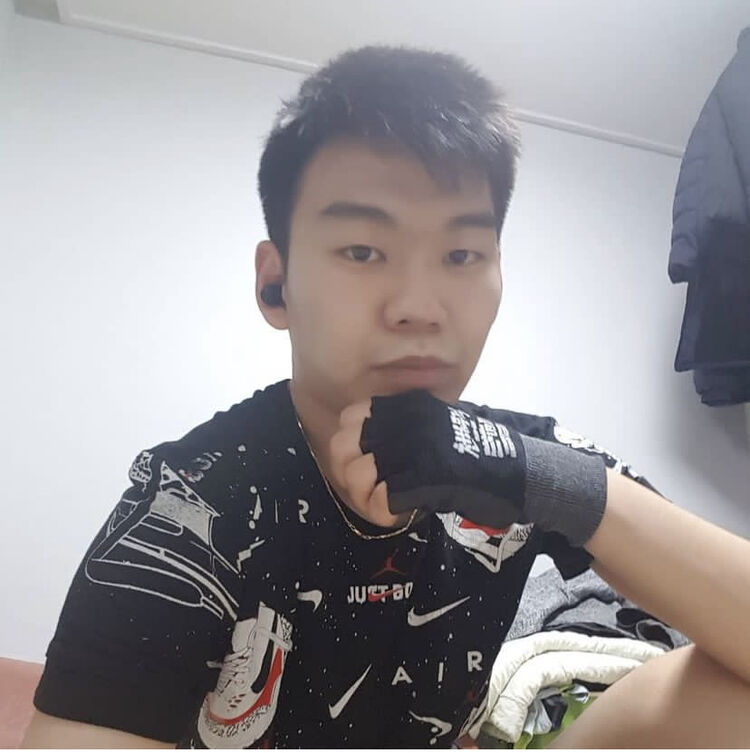  49046847  Vitaliy, 29 ,    