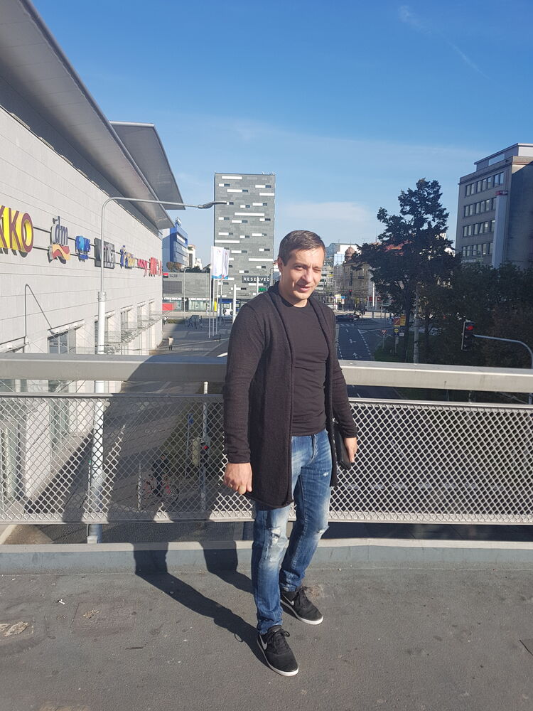  ,   Boris, 42 ,   ,   , c 