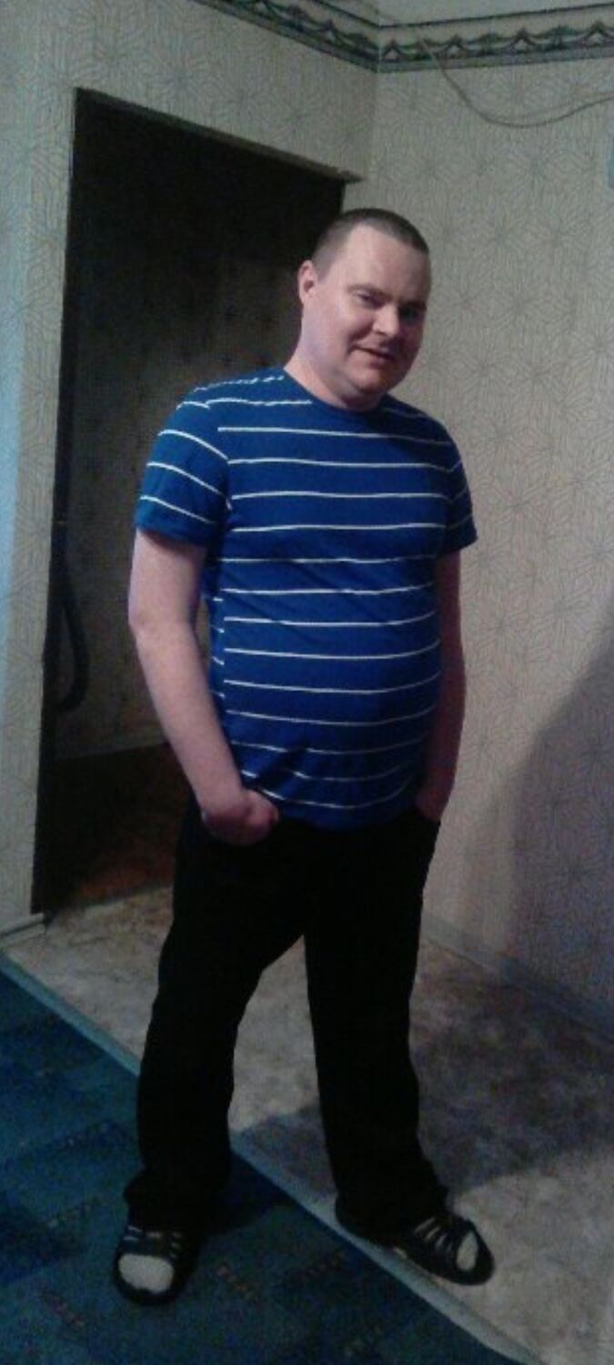  31431997  Artem, 40 ,     