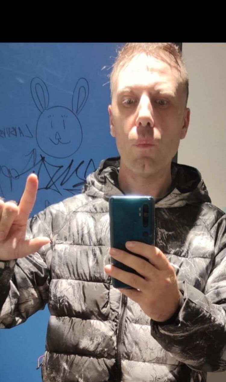  53390787     , 37 ,    