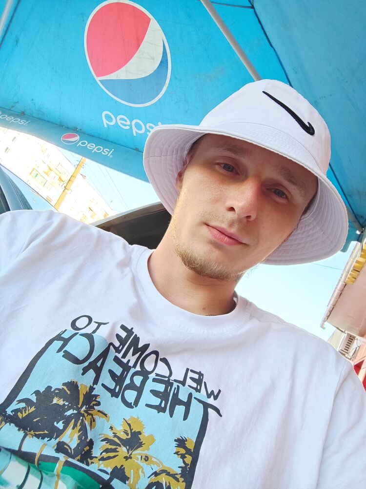 ���� 36868597 ������� Lui, 28 ���, ���� ���������� � �����������