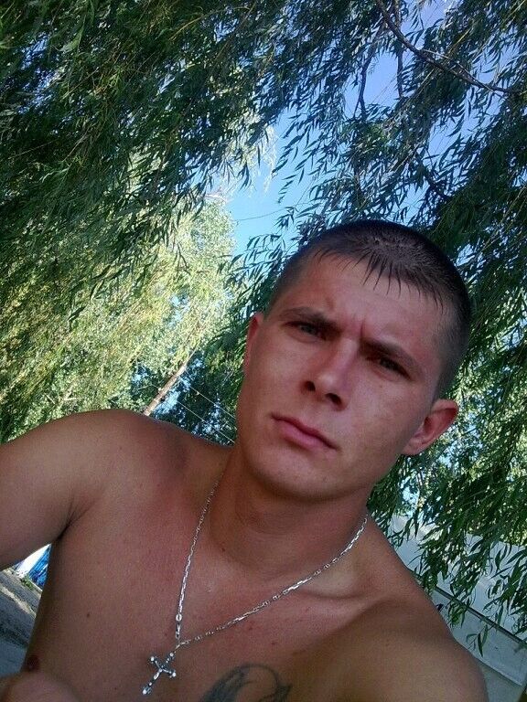  36261347  Oleg, 37 ,    