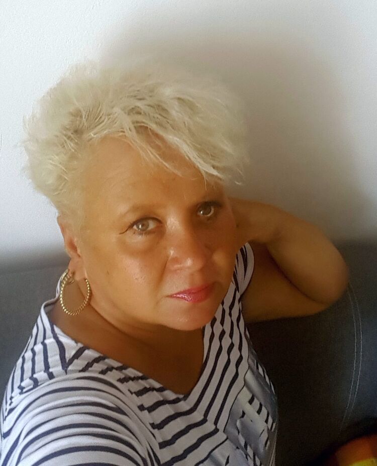  23682917  Jana, 54 ,    -
