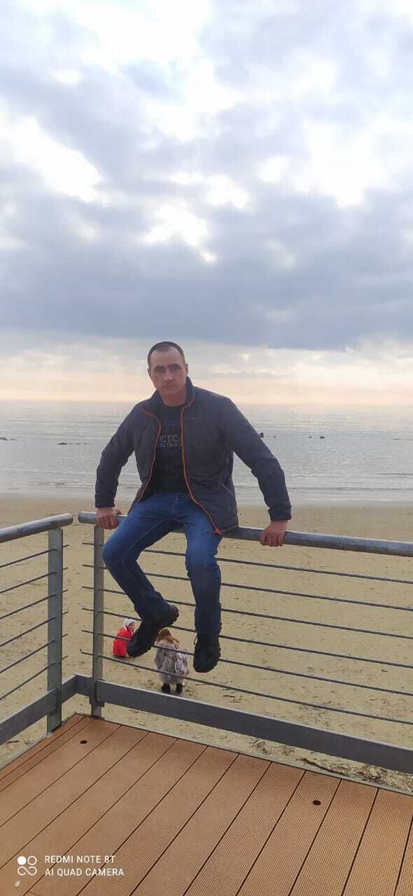  34359877  Viktor, 39 ,    Piaseczno