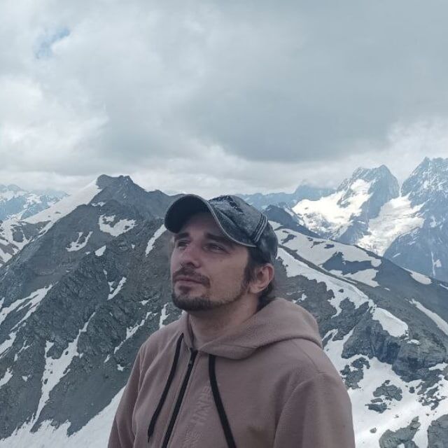  54698847  , 34 ,    -