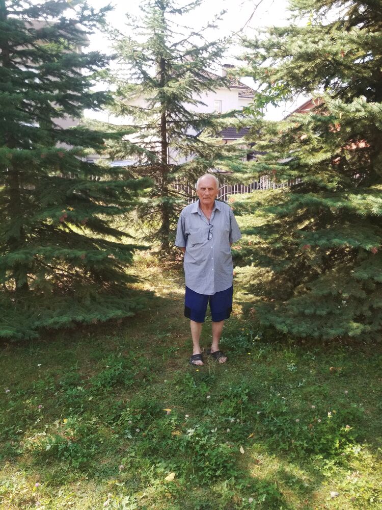  46718547  Igor, 64 ,    