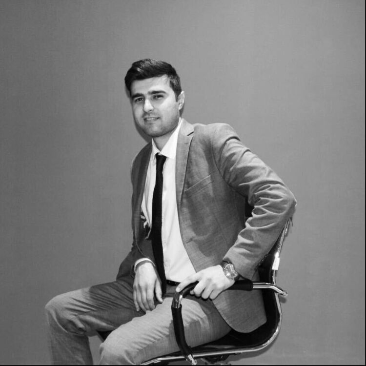  34394157  Bakhtiyor, 31 ,    