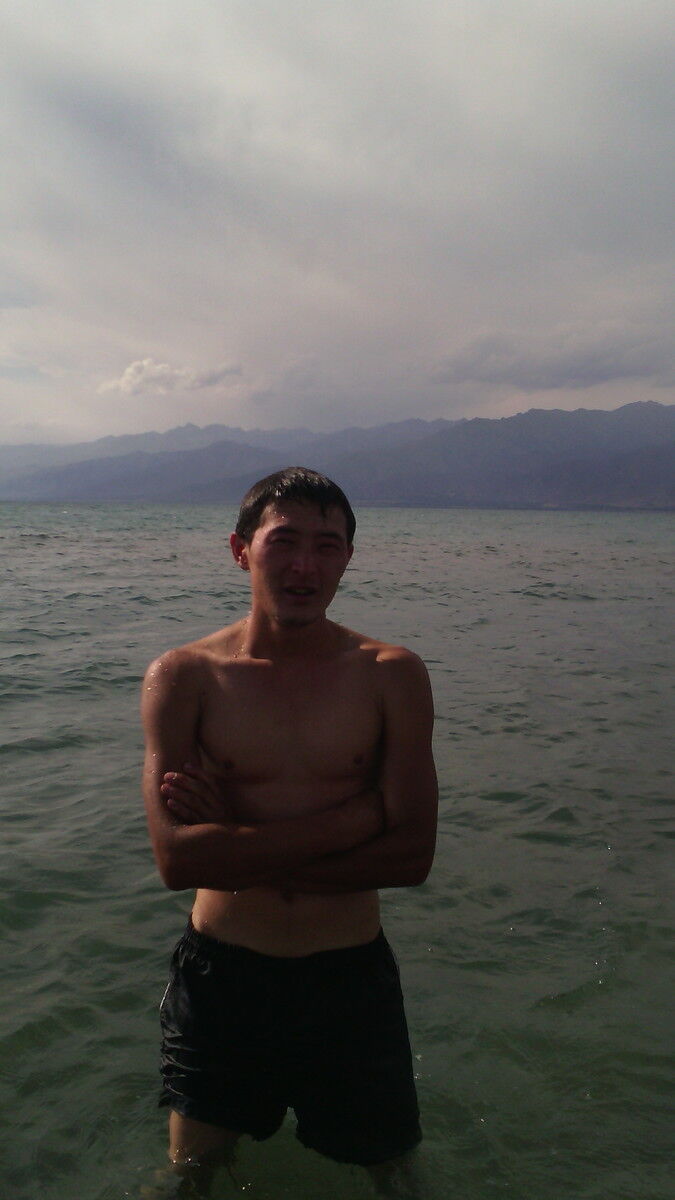  4775307  Bakit, 35 ,    