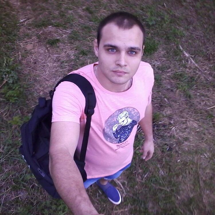  20437287  Andrei, 30 ,    