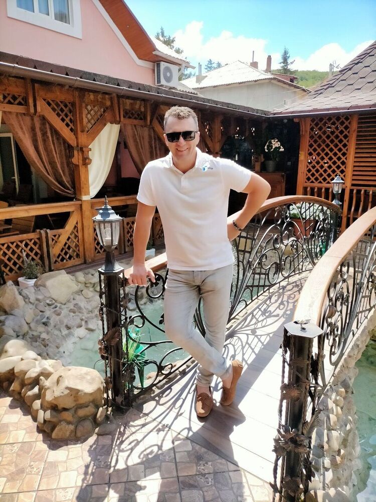  29429587  Marcel Gasan, 41 ,    