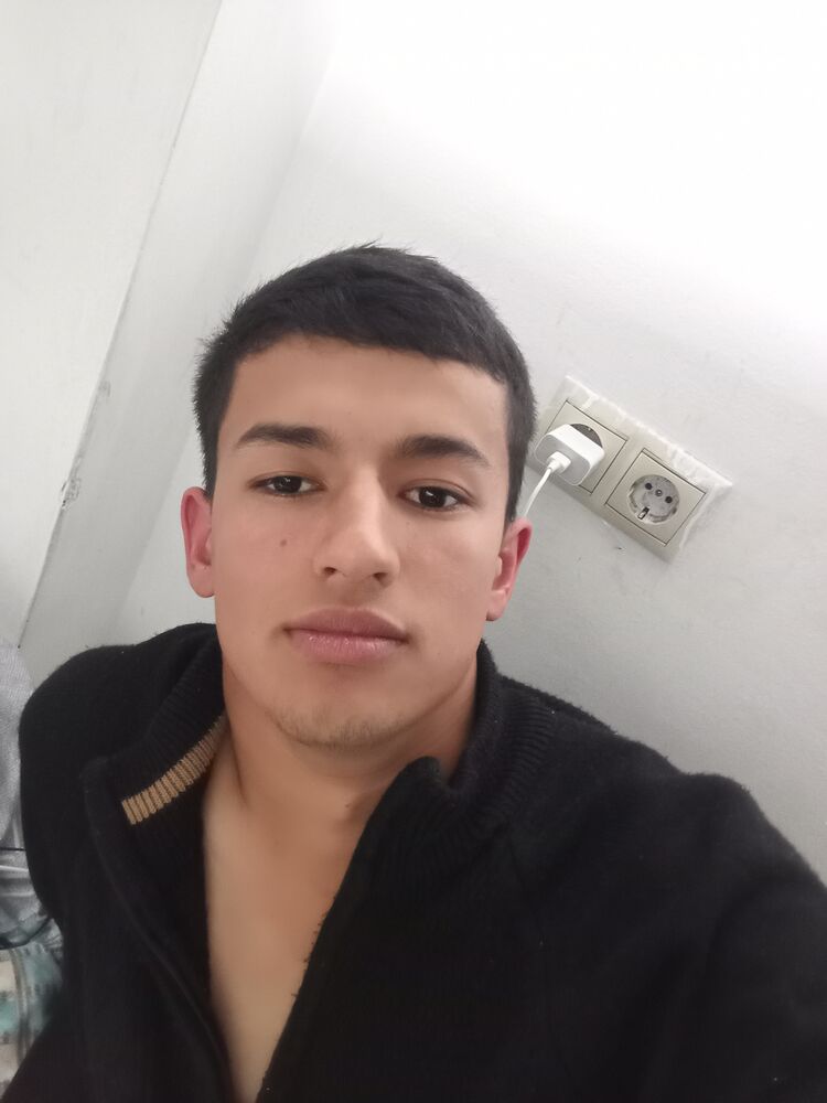  48323287  , 22 ,    
