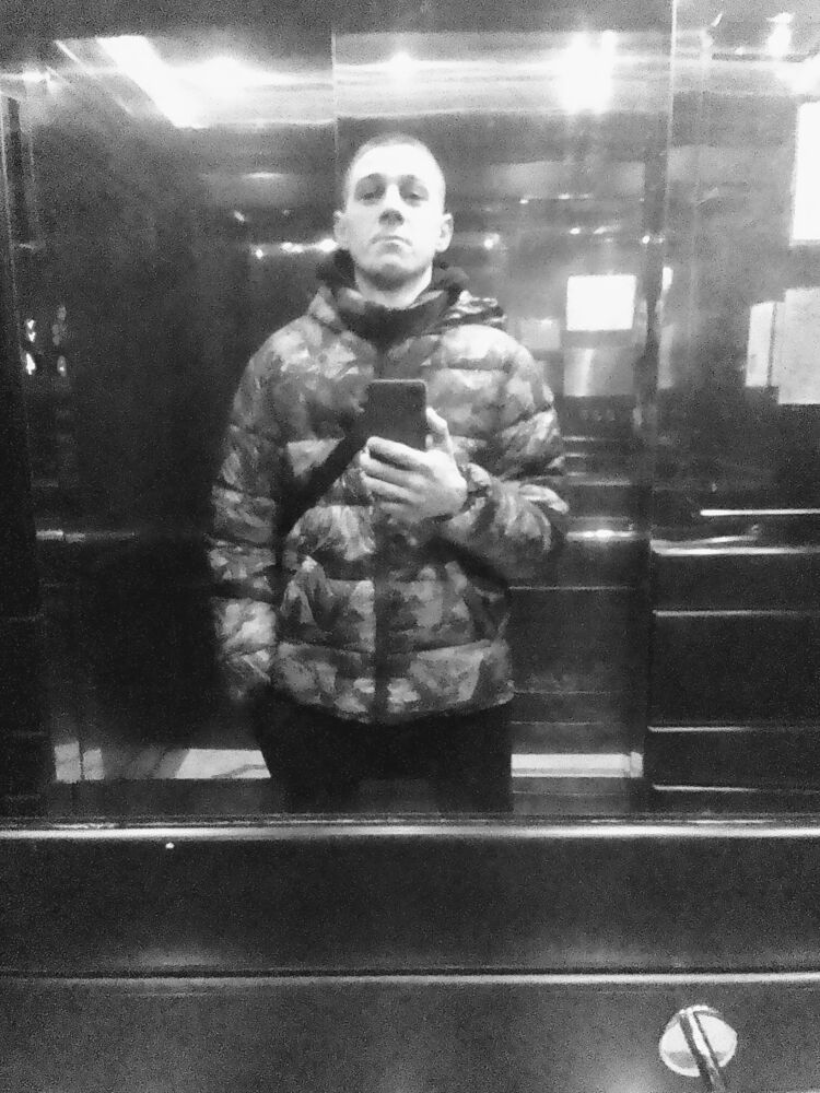  49004347  , 27 ,    