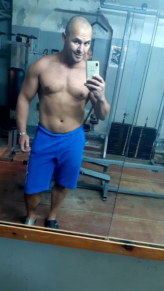  ,   Bohdam, 34 ,   ,   , c 