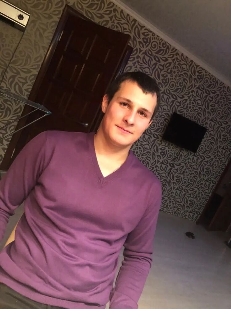  ,   Konstantin, 28 ,   ,   , c , 