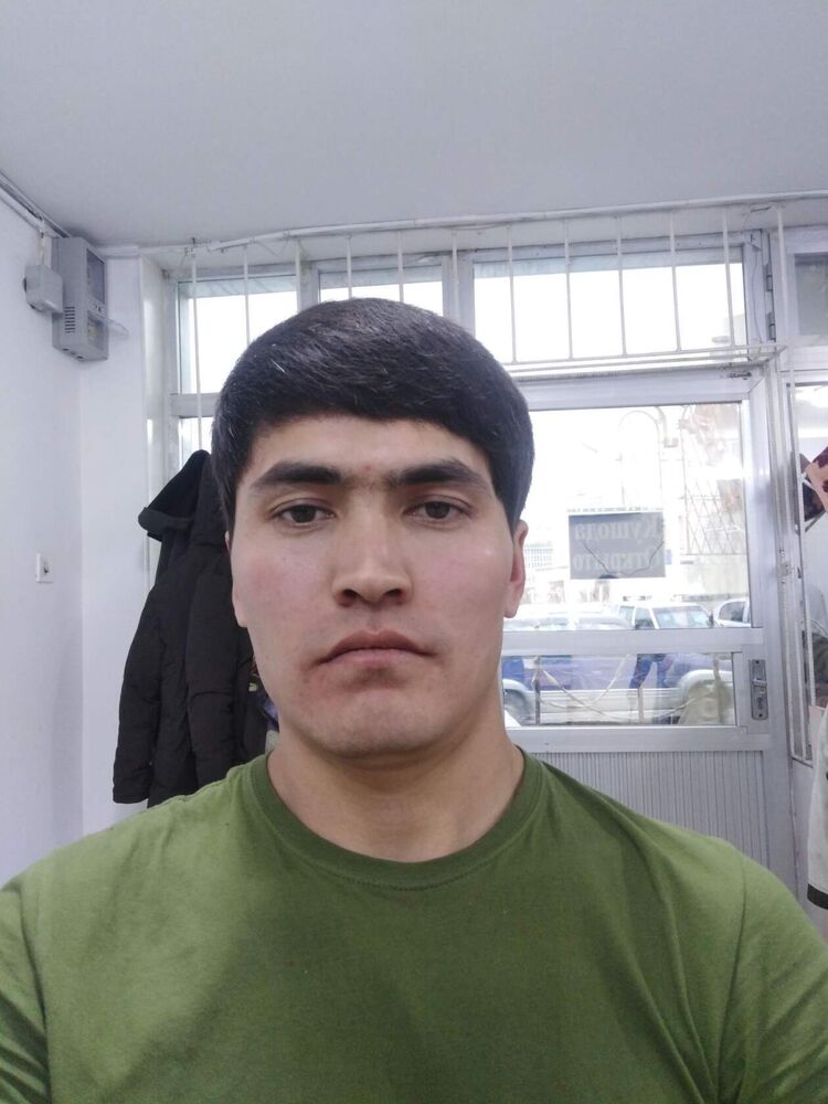  52805187  Giyosiddin, 33 ,    