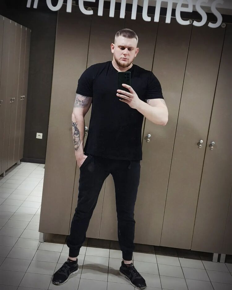  54680457  Batman, 33 ,    