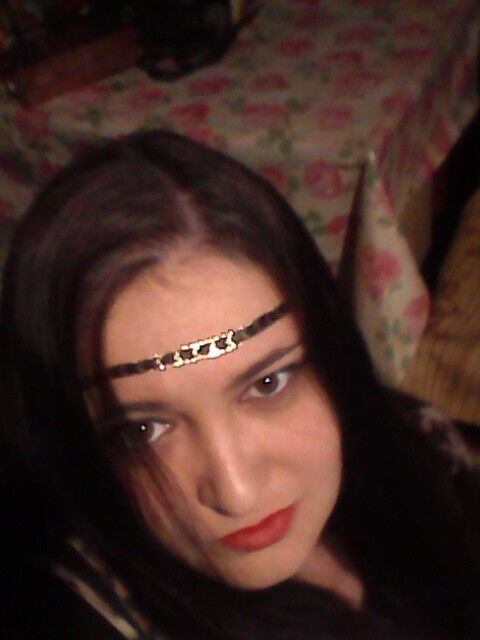  11511307  Domina, 41 ,    