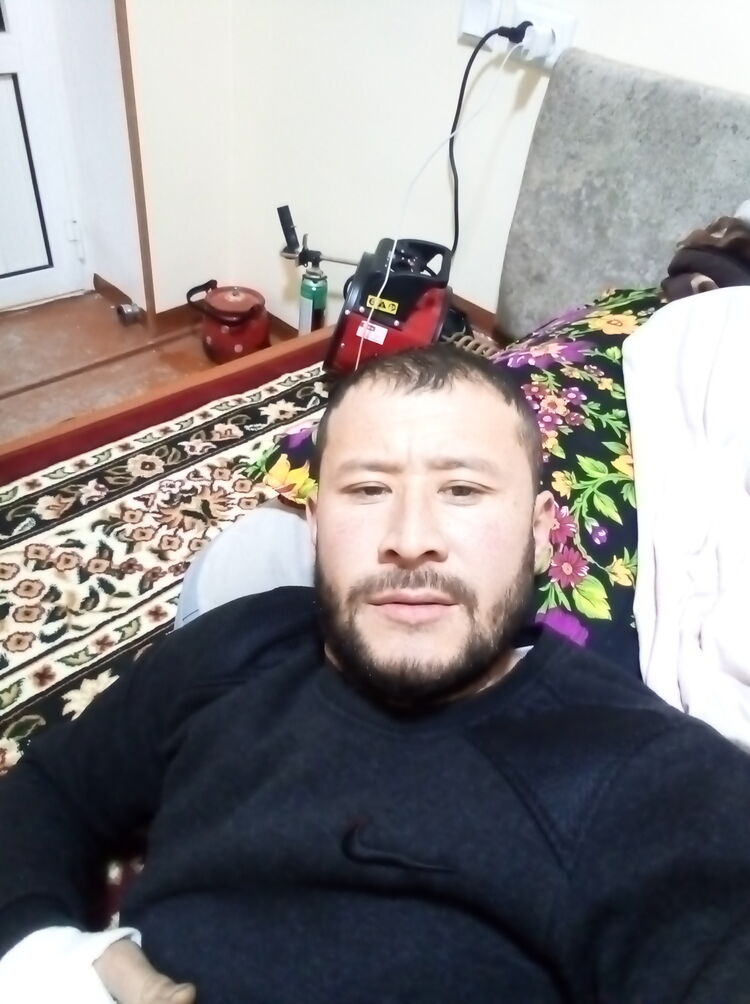  31199977  Elyor Azizov, 37 ,    