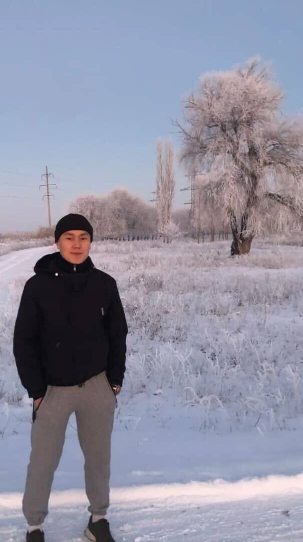  51452057  Altynbek, 21 ,    