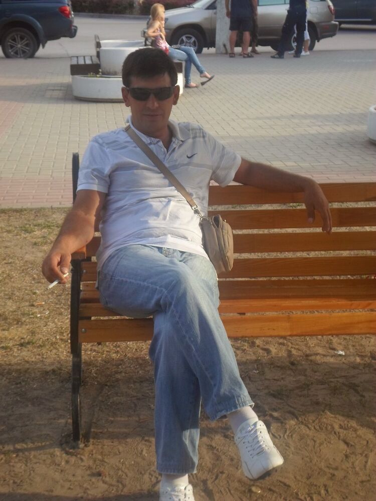  10140387  Dmitry, 49 ,    --