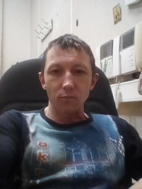  ,   Maksim, 37 ,   c 