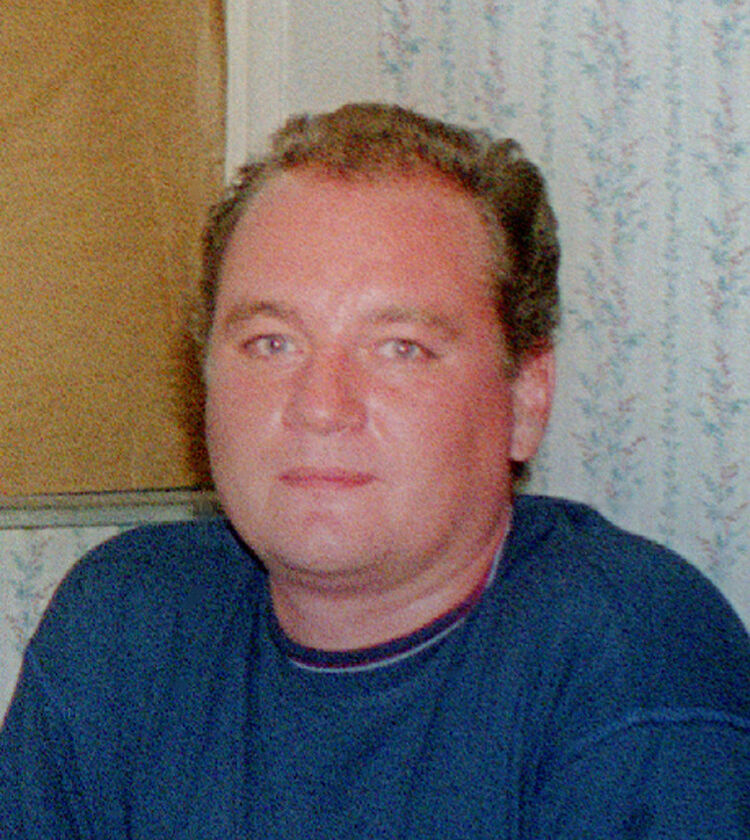  6779117  Konstantin, 45 ,    