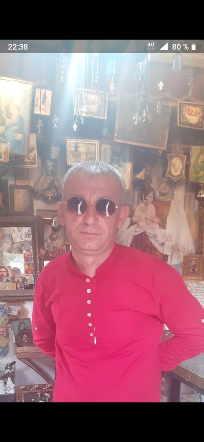  ,   Armen, 47 ,   ,   