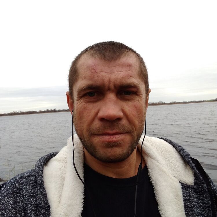  19382347  Yroslav, 42 ,    