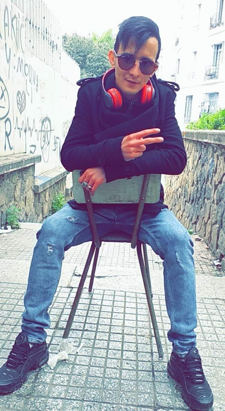  Algiers,   , 31 ,   c 