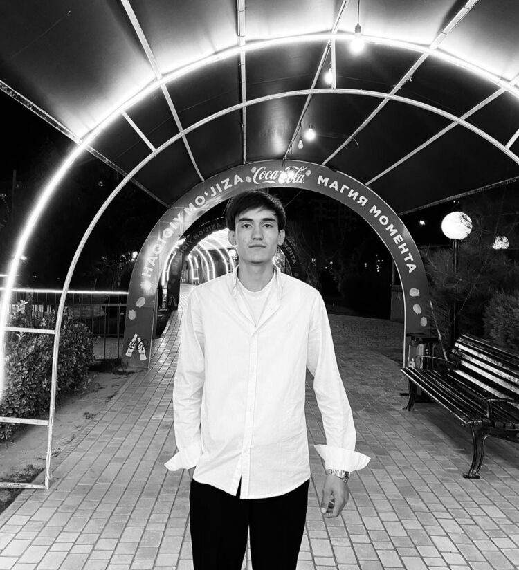  ,   Bekzod, 20 ,   ,   