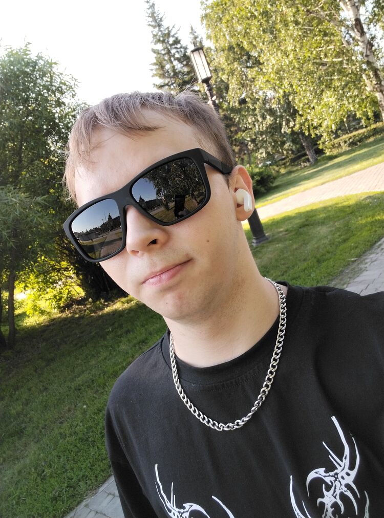  ,   Artyom, 18 ,   ,   