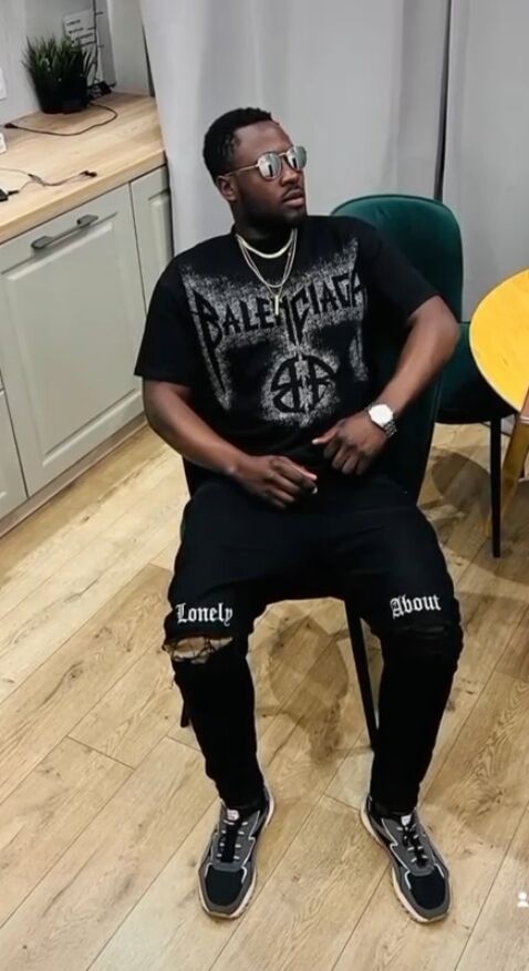  53984027  Kosovo, 28 ,    