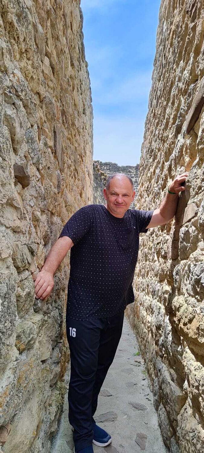  53505497  , 58 ,    --