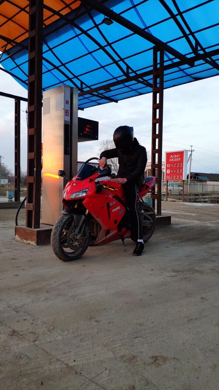  24970567  , 30 ,    