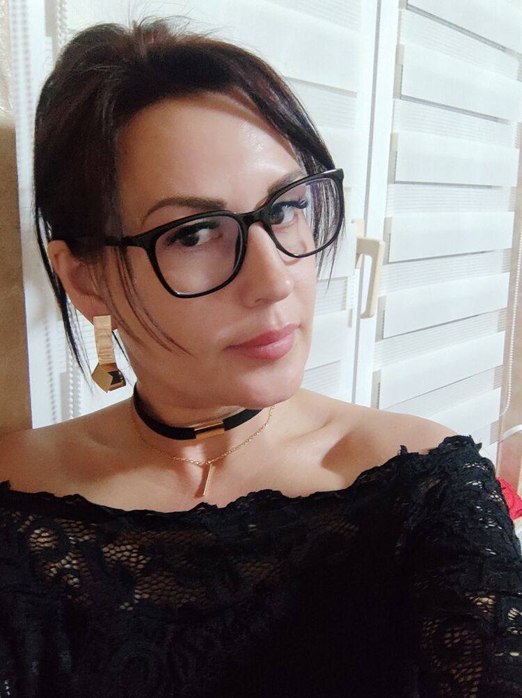  48782027  Anastasiya, 37 ,    