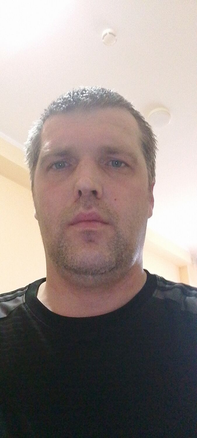  51961197  Nikoy, 38 ,    