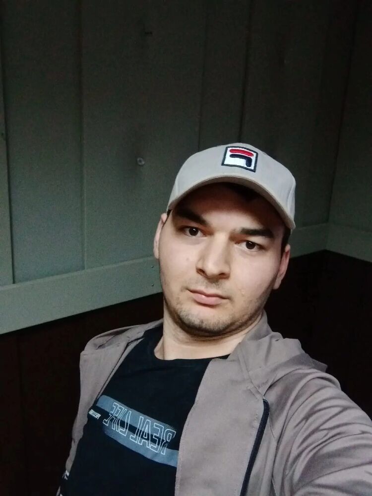  31064937  , 23 ,    