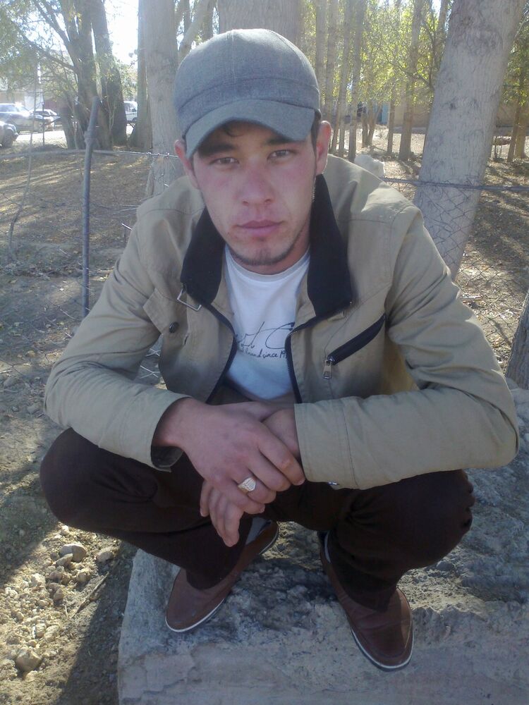  ,   Kolya, 37 ,   