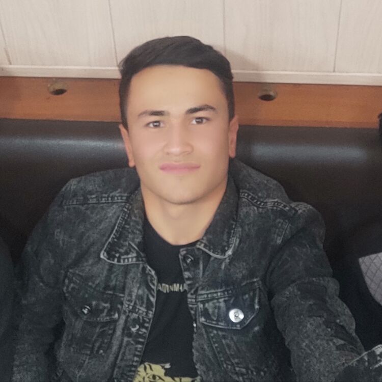  27703107  Bahrom, 24 ,    