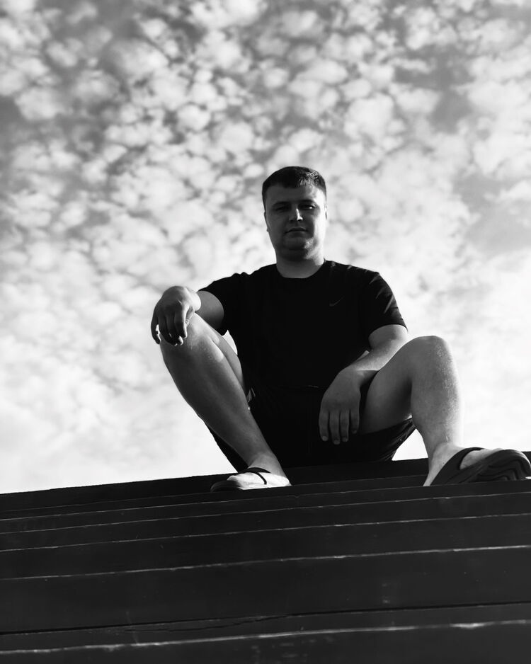  52559137  , 26 ,    -