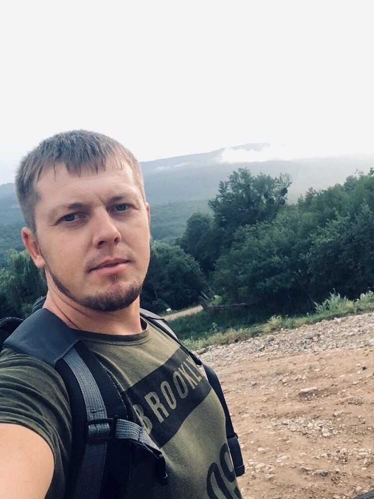  46073247  Slavyanin, 37 ,    